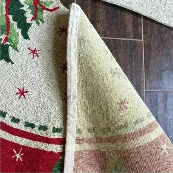 Wool Red, Green, And Cream "Country" Christmas Tree Skirt New With Tags! - Picture 5 of 10
